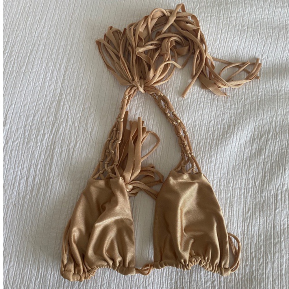 New without tags. Never worn.